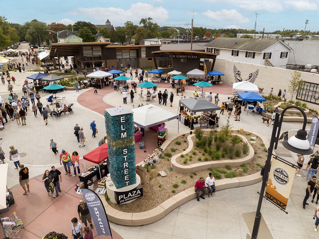 Aerial view of Elm Street Plaza during a market day in Wisconsin Dells